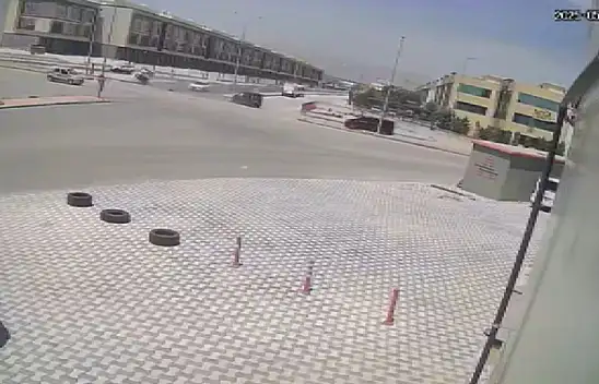 Konya'daki o cadde kazalar eksik olmuyor: Esnaf çözüm istiyor!