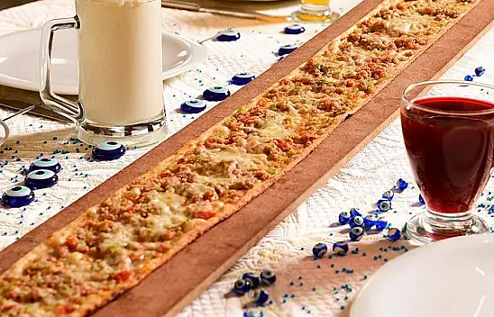 Konya'nın 800 yıllık tarihi lezzeti Konyalıların vazgeçilmezi Etli ekmek- Etliekmek-Etletmek !!