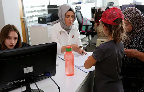 Meram'dan öğrencilere yardım