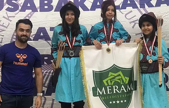 Meramlı minik sporcular başarıya doymuyor