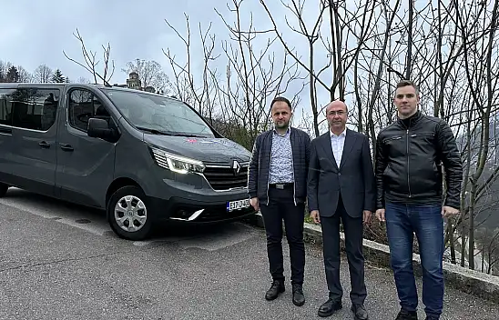 Selçuklu Belediyesi Bosnalı Yetim Öğrencilere Araç Desteği Verdi