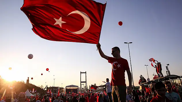 15 Temmuz tatil mi, yarım gün mü? Kamu ve özel sektör çalışacak mı?