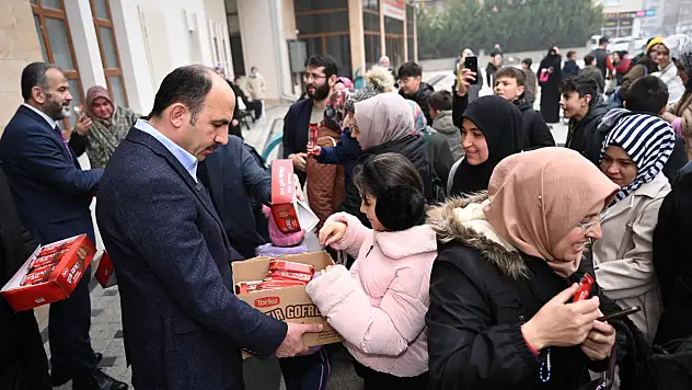 Başkan Altay Çocuklarin 'Şivlilik' Coşkusuna Eşlik Etti