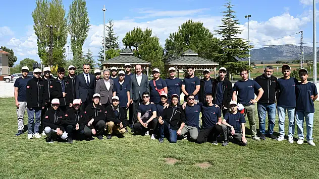 Başkan Altay, LİMA öğrencilerini kampta ziyaret etti!