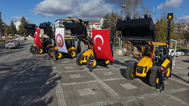 Belediye Envanterine 4 Adet İş Makinası Kazandırıldı