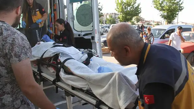 Beyşehir'de otomobilin çarptığı bisikletli ağır şekilde yaralandı