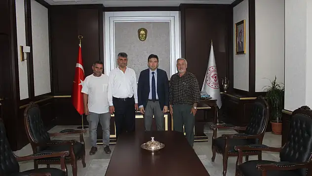 Dünya Görmeyenler Derneği'nden Karatay Kaymakamı Cengiz Ayhan'a ziyaret
