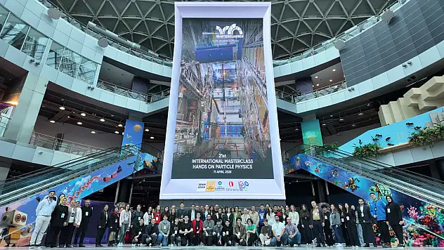 Formül Tuttu: Konya + Bilim  722 Bin Mutlu Ziyaretçi!