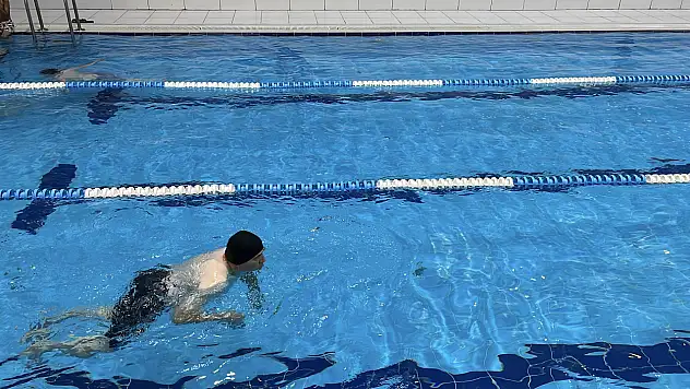 Havuzdaki Gizli Tehlike: Uzmanlar Aileleri Uyardı, Çocuklara Dikkat