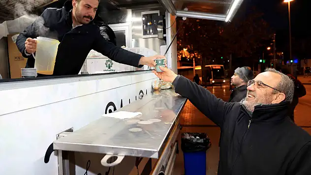 Karatay Belediyesi'nin Sıcak Çorba Geleneği Devam Ediyor