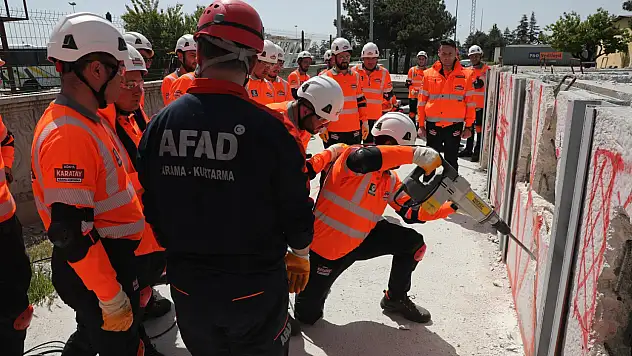 Karatay'dan afetlere hazırlık hamlesi: Arama ve kurtarma ekibi sahaya hazırlanıyor