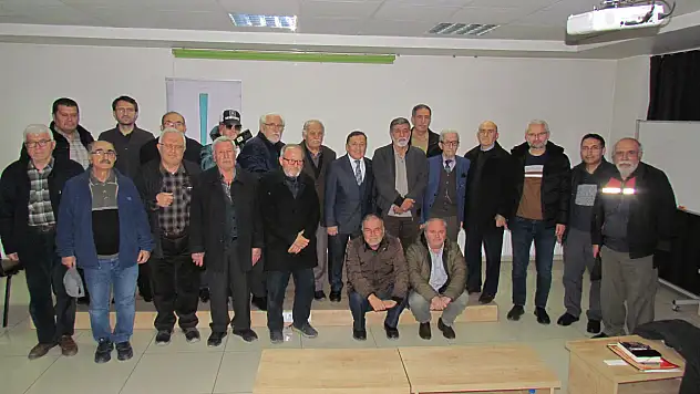 Konya Aydınlar Ocağı'nın  Salı Sohbetlerinde SUÇEV Başkanı Namık Ceyhan su meselesini anlattı