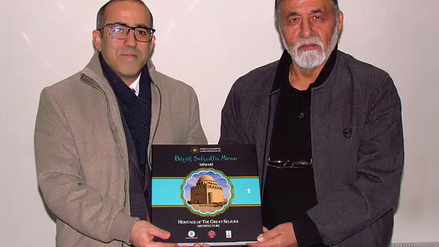 Konya Aydınlar Ocağı Şair Yavuz Bülent Bakiler'i  Andı