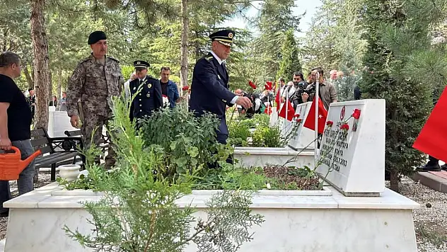 Konya'da 15 Temmuz etkinlikleri şehitlik ziyareti ile başladı