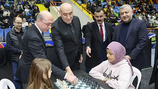 Konya'da Geleneksel Satranç Turnuvası Başladı: 32 Şehirden 600 Sporcu Yarışıyor