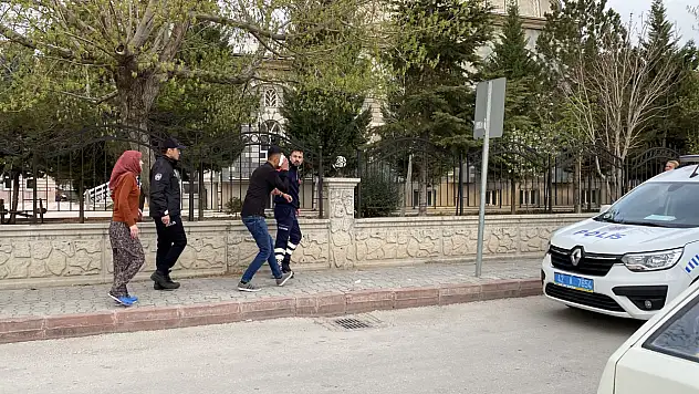 Konya'da karı-koca kavgası kanlı bitti: 4 yaralı