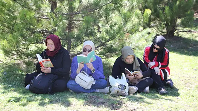 Konya'da kitap okuma etkinliği düzelendi!