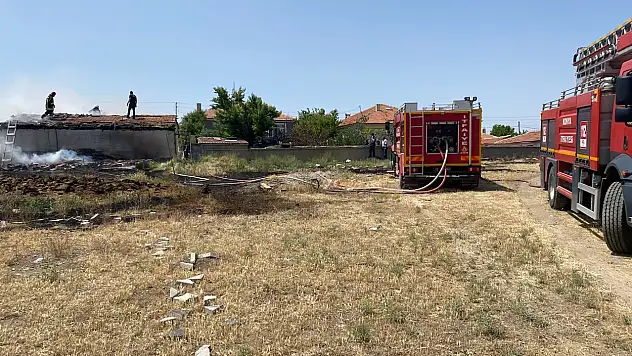 Konya'da Korku Dolu Anlar: Hayvanların Olduğu Samanlık Yandı
