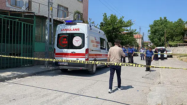 Konya'da marketten evine giden şahıs sokakta hayatını kaybetti