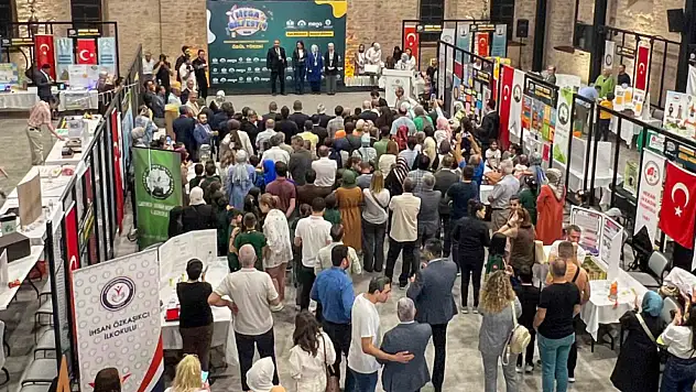 Konya'da minikler bilimsel projelerle yarıştı!