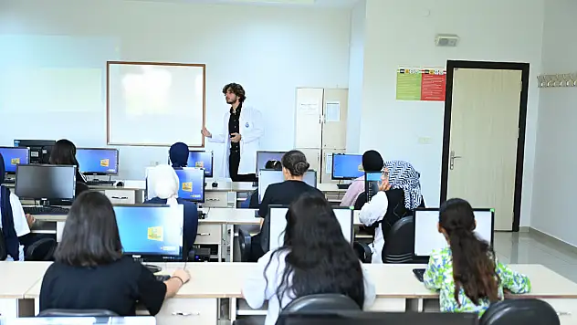 Konya'da öğrenciler bu programa akın ediyor! Bu fırsat kaçmaz!