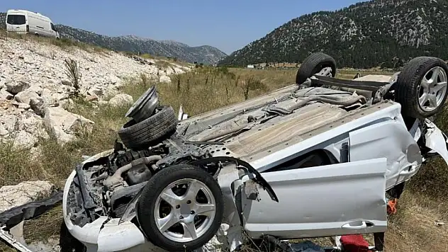 Konya'da otomobil şarampole devrildi: 5 yaralı