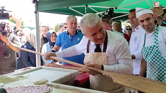 Konya'da Türk Mutfağı Rüzgarı: Geleneksel Tatlar Meram'da Tanıtıldı