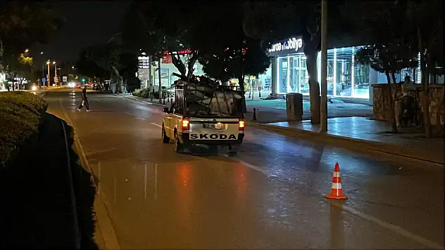 Konya'da yolun karşısına geçmeye çalışan kişiye çarptı, sonra aracını bırakıp kaçtı