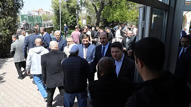 Konya'nın Cuma geleneği devam ediyor: Başkanlar sahada!