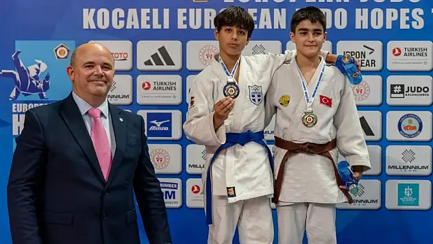 Konyalı sporcudan milli gurur!