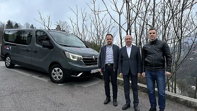 Selçuklu Belediyesi Bosnalı Yetim Öğrencilere Araç Desteği Verdi