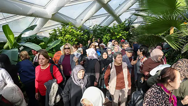 SELÇUKLU'NUN TARİHİ VE KÜLTÜREL MEKANLARI ŞEB-İ ARUS BOYUNCA YOĞUN İLGİ GÖRDÜ