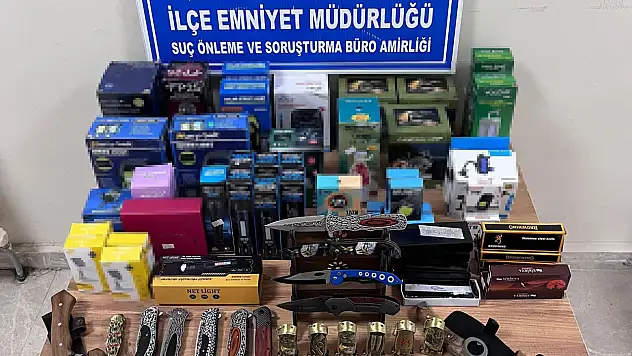 Seydişehir Emniyetinden Kaçakçılığa Darbe: Yasak Bıçaklar Ele Geçirildi