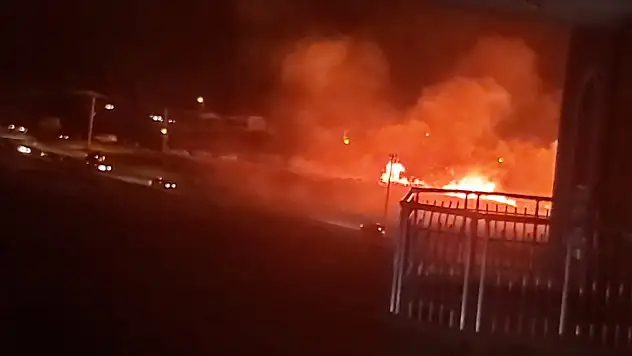 Son Dakika Konya: Meram Hatıp'ta Büyük Saman Yangını! Ekipler Sevk Edildi