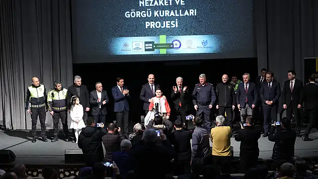 Sürdürülebilir Ulaşımda Nezaket Ve Görgü Kuralları Resim Ve Fotoğraf Yarışması Ödülleri Takdim Edildi