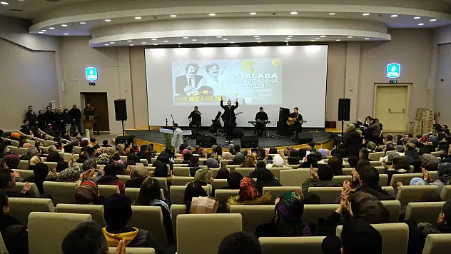 Ustalara Saygı Ve Anma Gecesine Yoğun İlgi