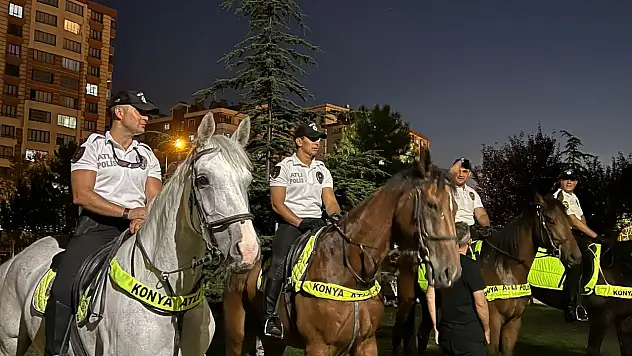 Vatandaşların Gözdesi Oldular: Konya'da Atlı Polis Sürprizi