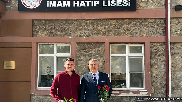 AK Parti Belediye Başkan Aday Adayı Salih Yazıcı'dan büyük jest! 19 kurumda tek tek gül dağıttı