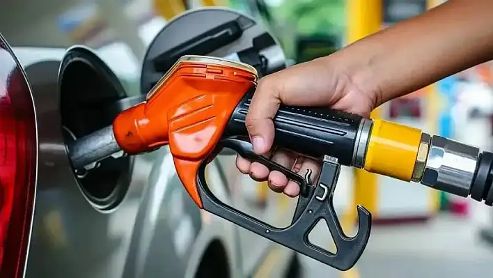 Akaryakıt piyasasında zam rüzgarı: Fiyatlar artıyor!