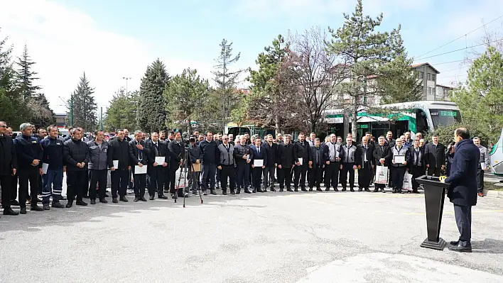 Başkan Altay Deprem Bölgesinde Görev Yapan Personellere Teşekkür Etti