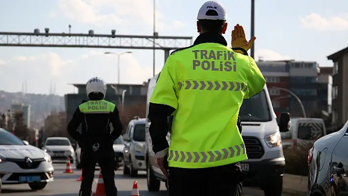 Bayramın ilk gününde acı tablo: 692 kaza, 7 can kaybı!
