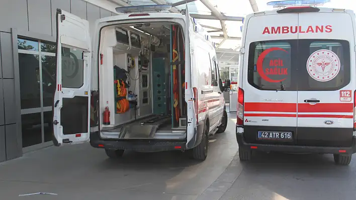 Beyşehir'de Üzerine Saman Balyası Düşen İşçi Yaralandı