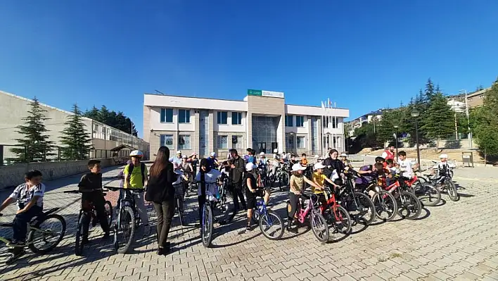 Bozkır'da 'Uyuşturucu ile mücadele' temalı bisiklet turu düzenlendi