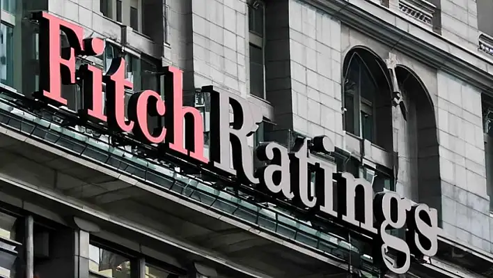 Fitch, Türkiye'nin not görünümünü 'durağan'a yükseltti