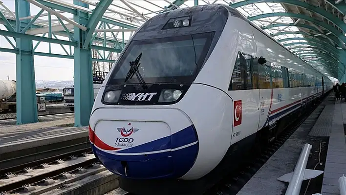 Hızlı tren biletlerine dev zam