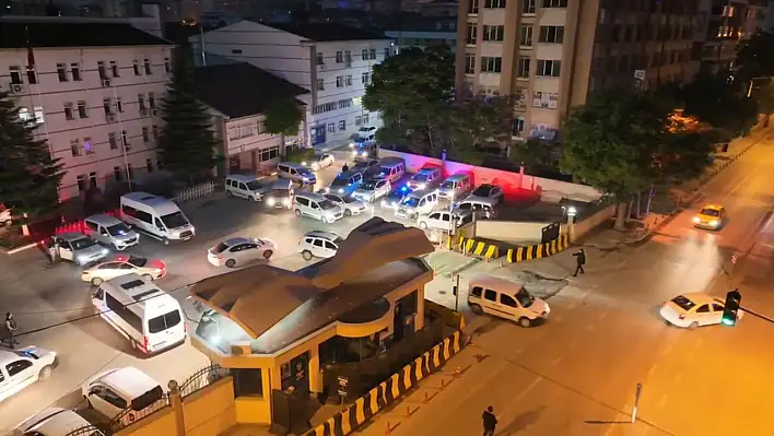 İş Yeri Kurşunlayıp Haraç İstiyorlardı: Çete Çökertildi