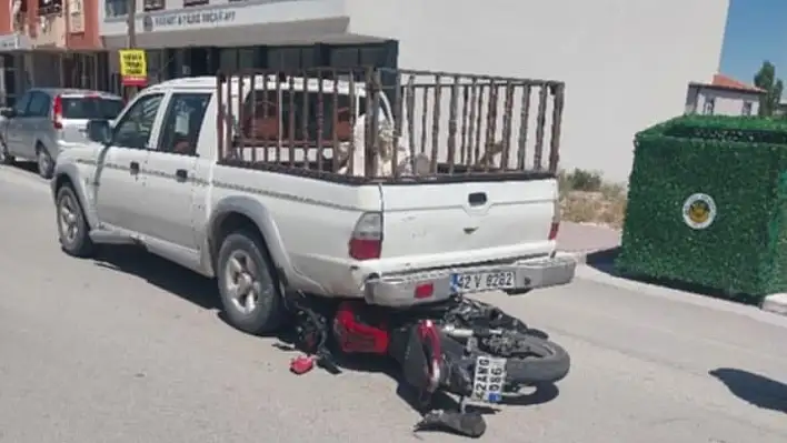 Karapınar'da motosiklet pikapa arkadan çarptı: 1 yaralı