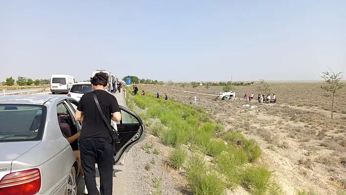 Karapınar'da otomobil şarampole devrildi: 4 yaralı