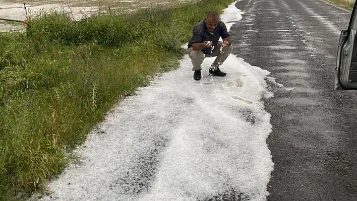 Karapınar'da sağanak yağış etkili oldu