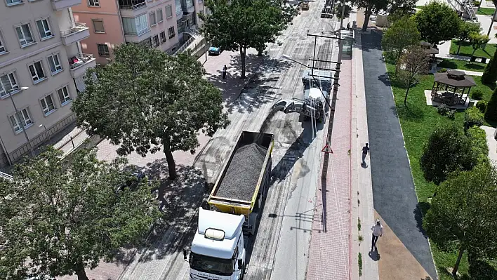 Karatay'da Dev Asfalt Hamlesi: 4 Mahallede 110 Sokağın Yüzü Yenileniyor! İşte O Mahalleler
